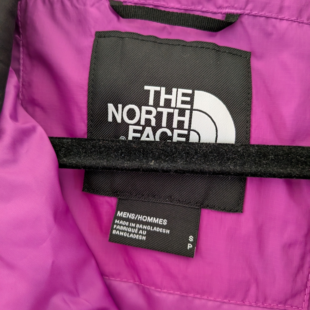 The North Face Gosei puffer Purpley/Pink and Black Outerwear - Picture 2 of 3